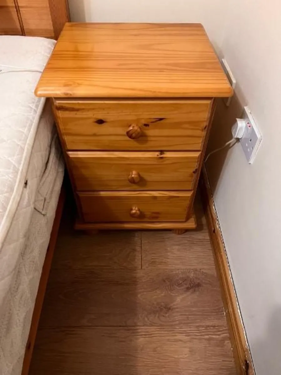 Solid Pine 4-Piece Bedroom Set - Image 2