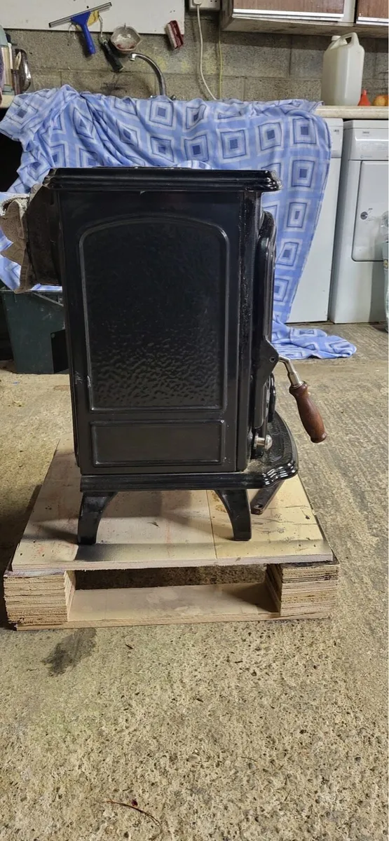 Stove - Image 2