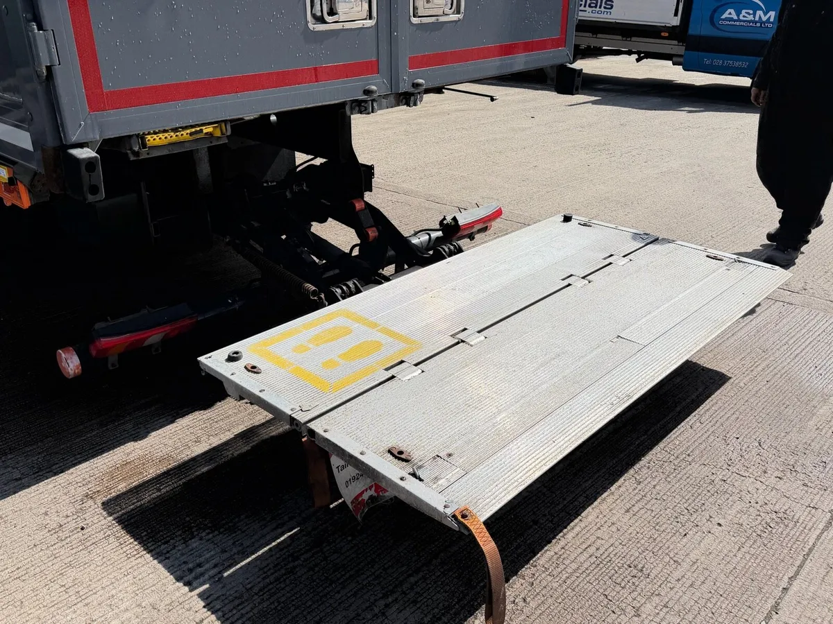Tail lift - Image 2