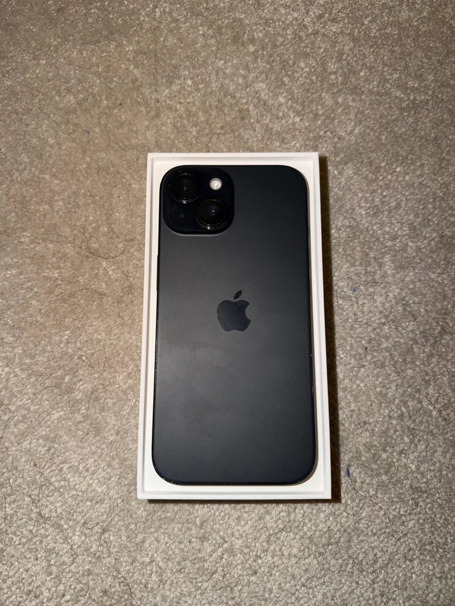 iPhone 15 Black 128GB - Image 3