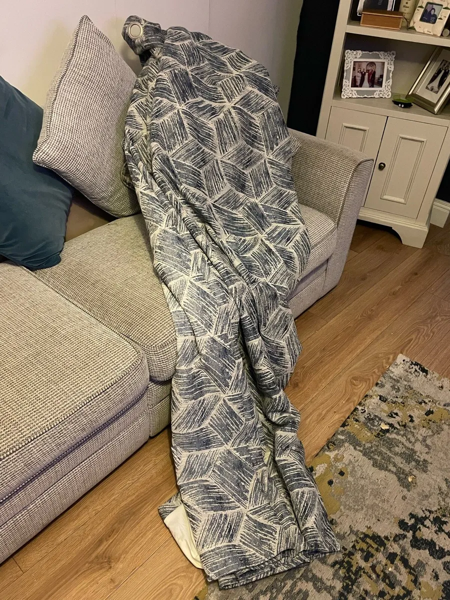 Couch, Curtins and Rug - Image 3