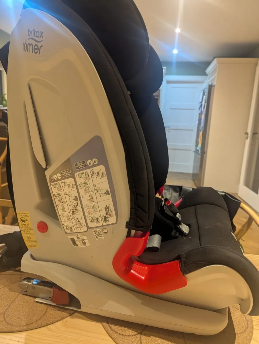 Child's Britax Romer Car Seat - Image 2