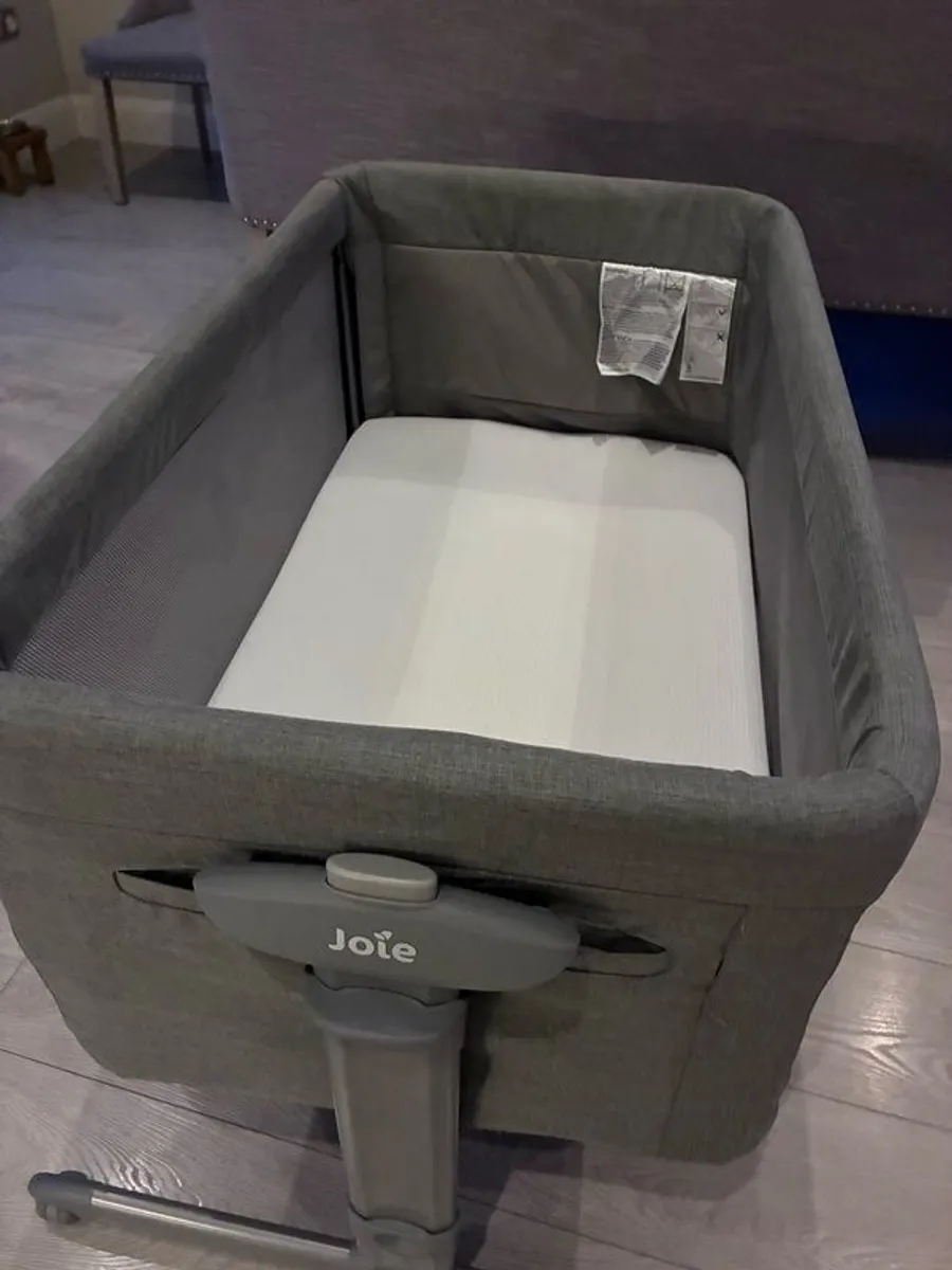 Joie Roomie Glide Bedside Crib & Co-Sleeper - Image 1