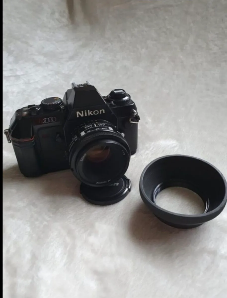 Nikon N2000 F-301 Camera - Image 3