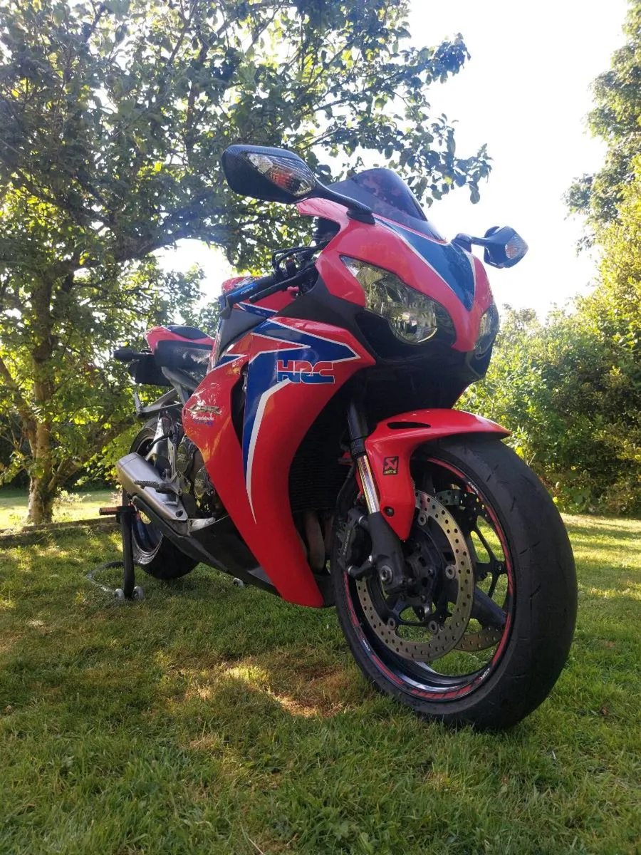 Honda cbr 1000rr fireblade sc59 - Image 1