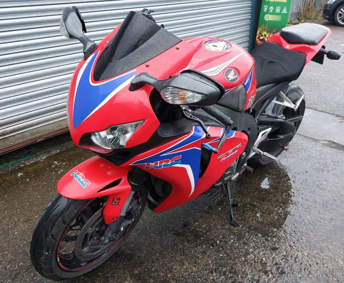 Honda cbr 1000rr fireblade sc59 - Image 3