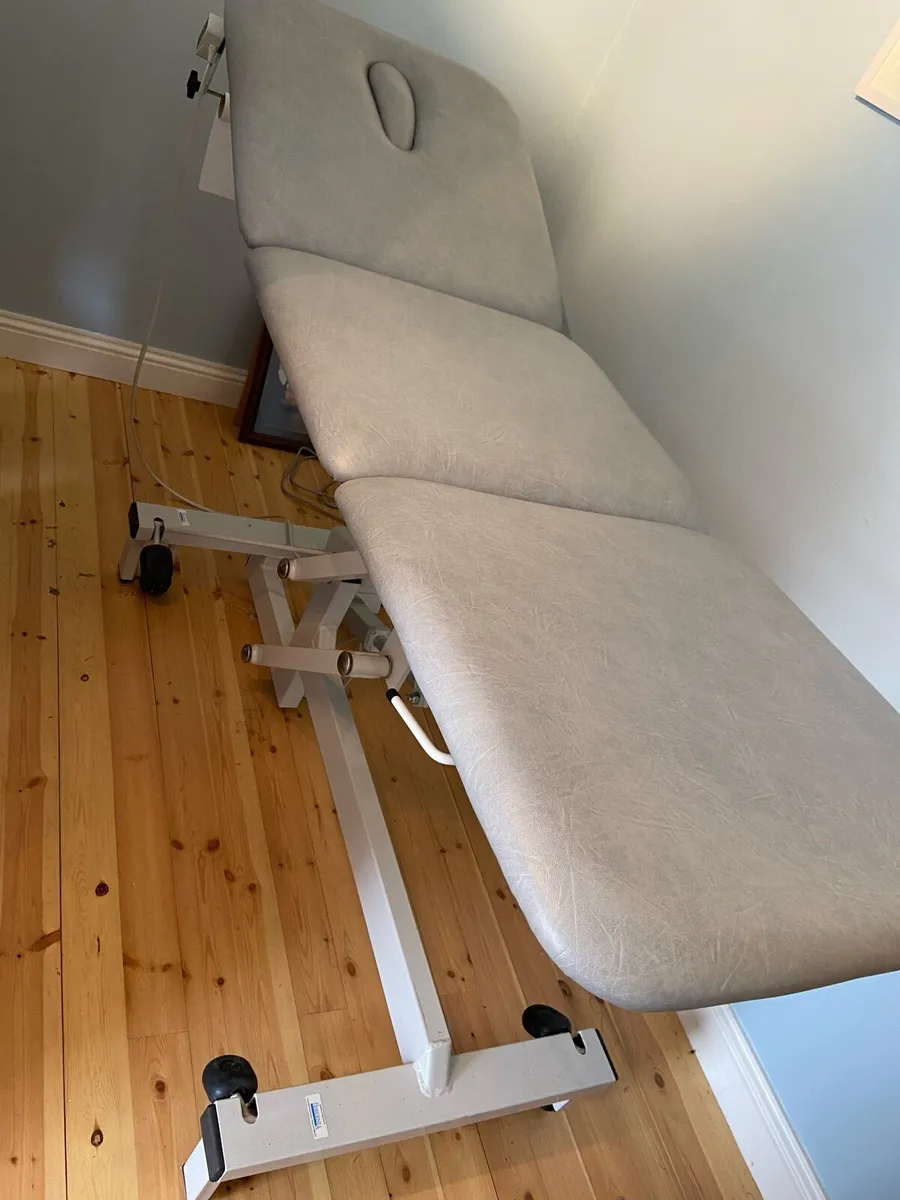 Electronic Treatment Table