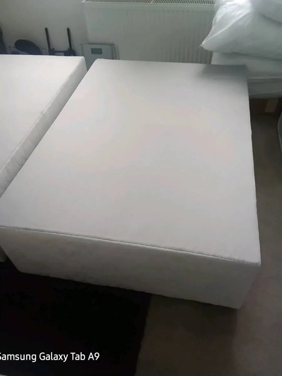 Double bed - Image 1