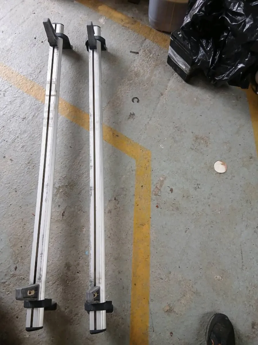 Roof cross bars - Image 1