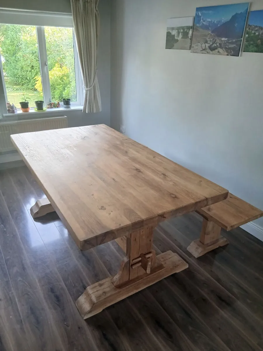Kitchen table - Image 1