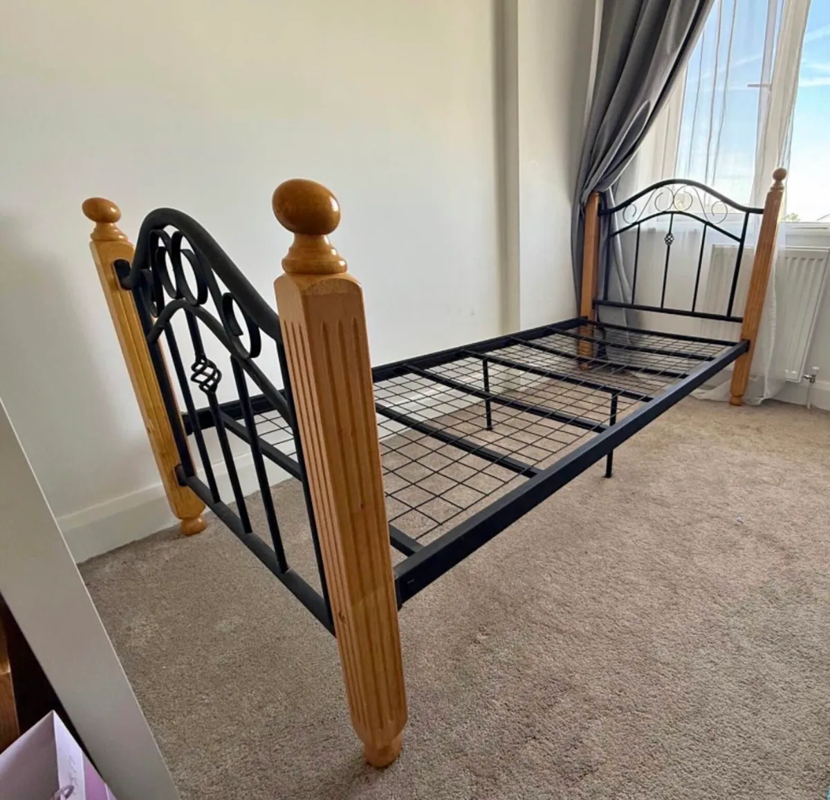 Single bed frame - Image 1