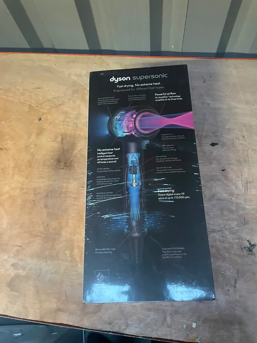 Dyson blow dryer - Image 3