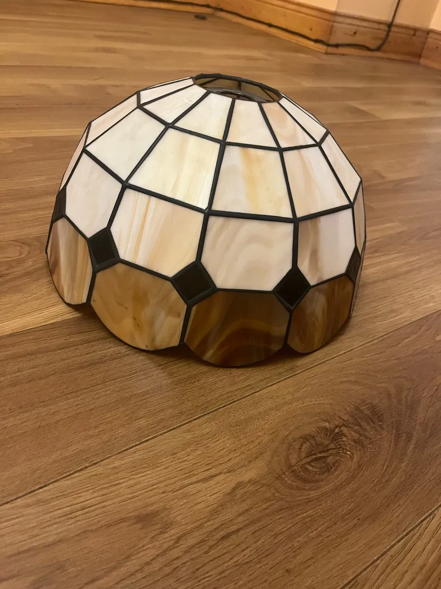 Tiffany lamp shade - Image 2