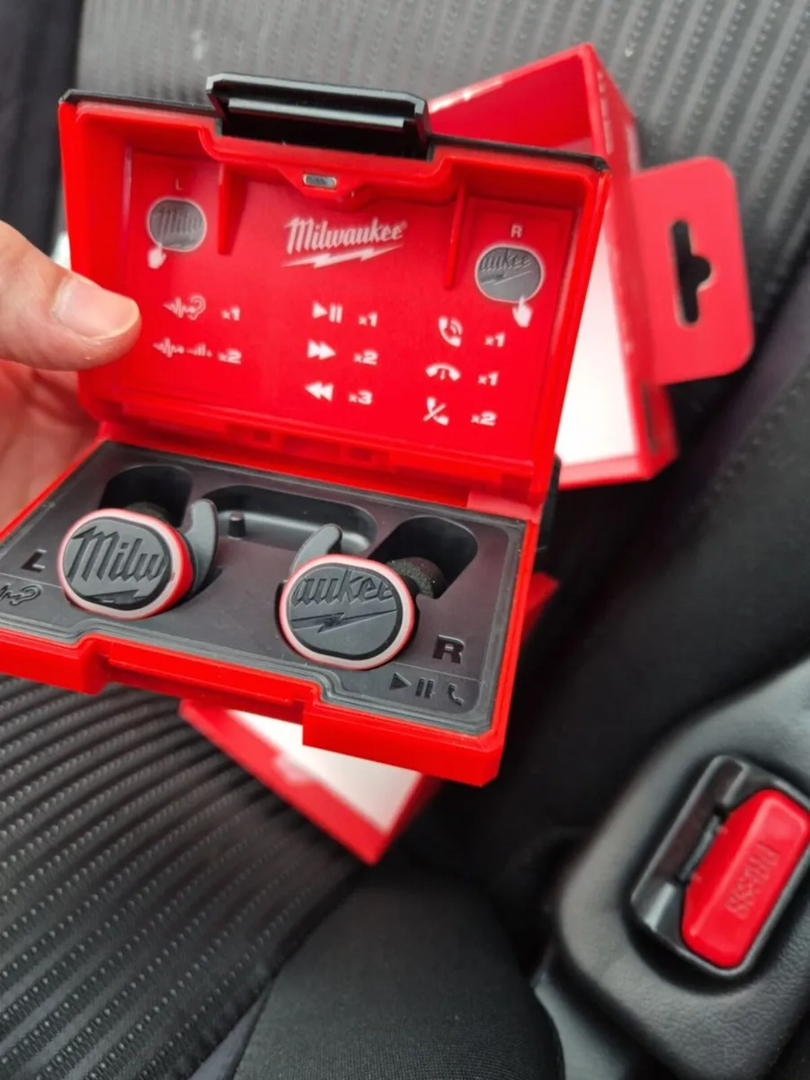 Milwaukee REDLITHIUM, Bluetooth Jobsite Ear Buds - Image 2