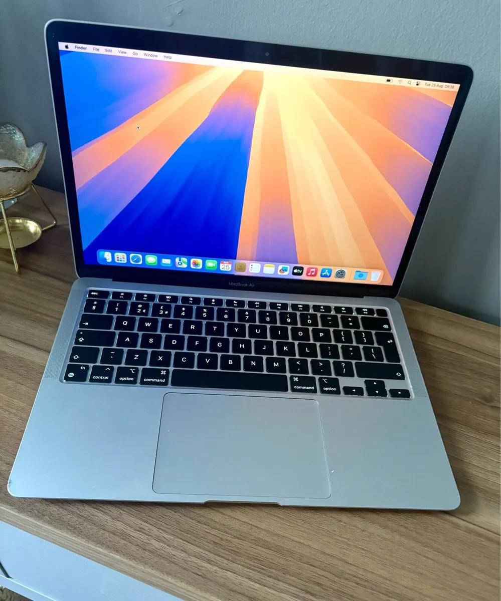 MacBook Air M1 chip - Image 2