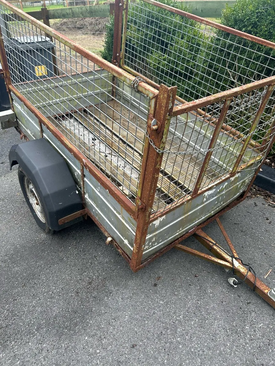 Small Trailer - Image 1
