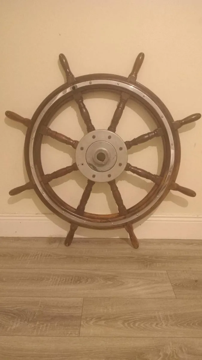 Old large ship wheel - Image 3