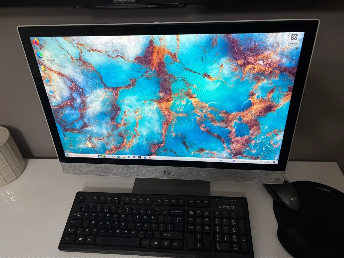 Touchscreen PC 24 inch wide with DVD Player - Image 2