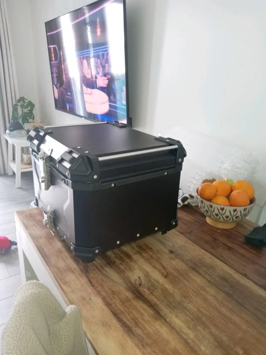 Top box - Image 2
