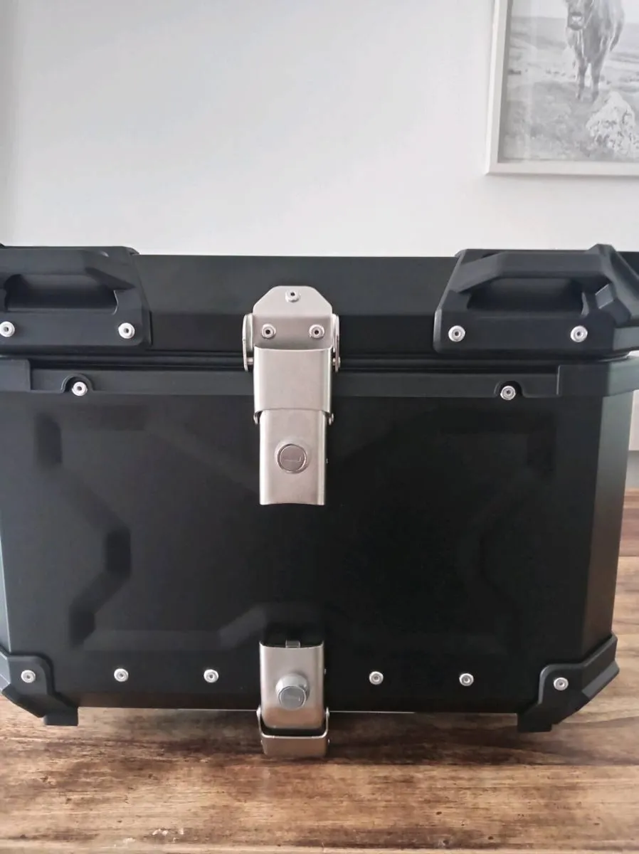 Top box - Image 4