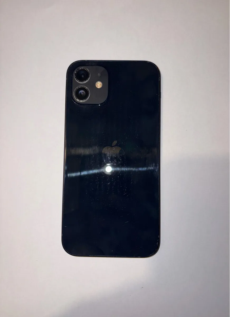 iPhone 12 - Image 2