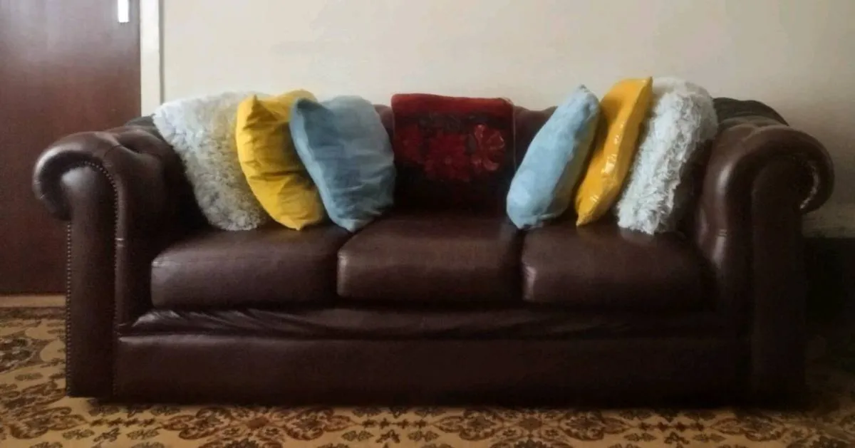 Leather chesterfield sofa - Image 2