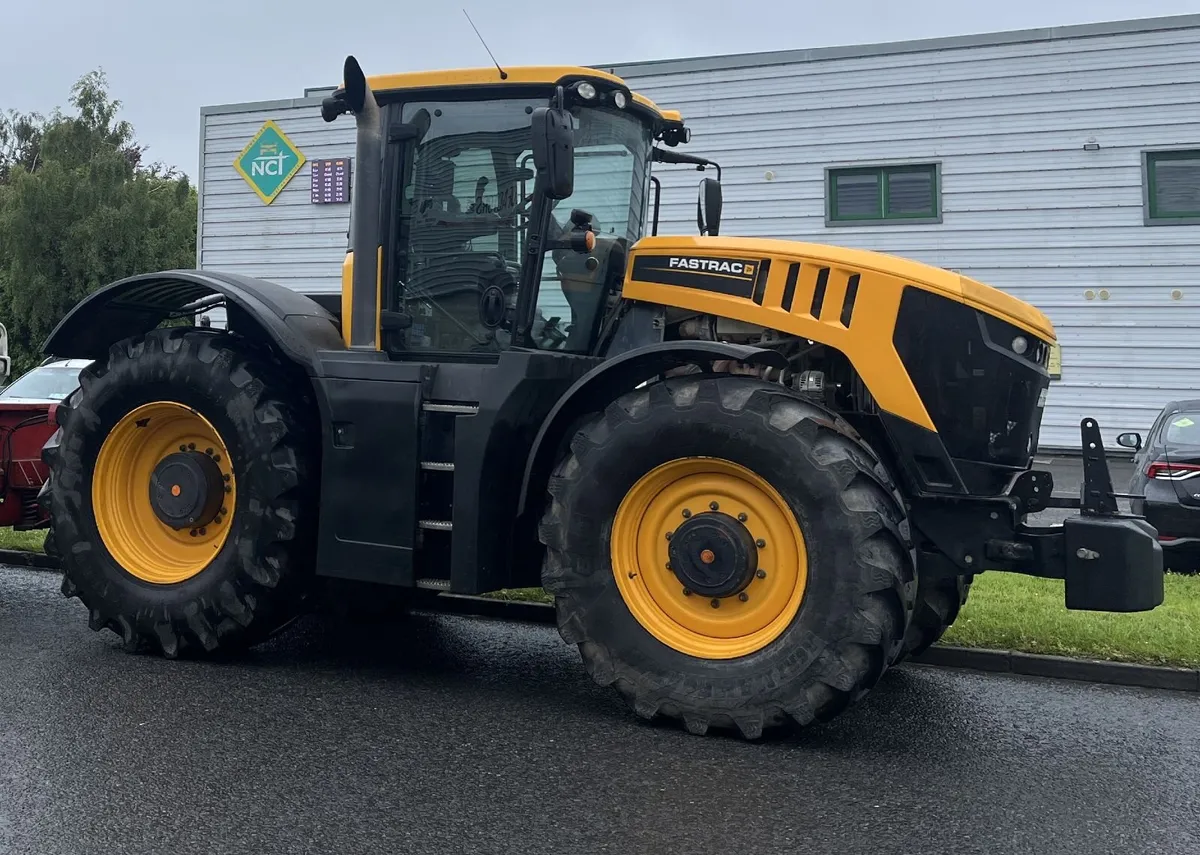 JCB Fastrac 8330 @Russell Fastraxx Ltd - Image 3