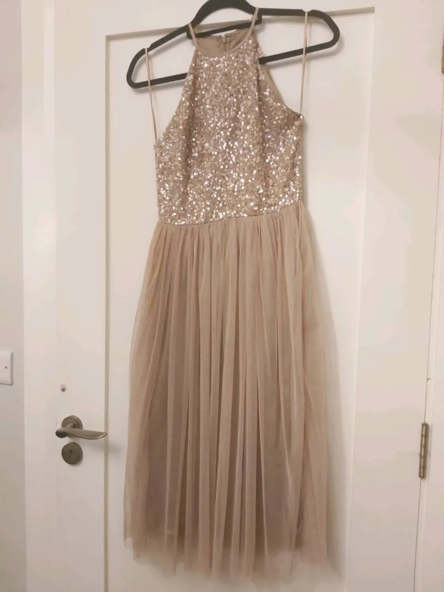 Beautiful dress - Image 1