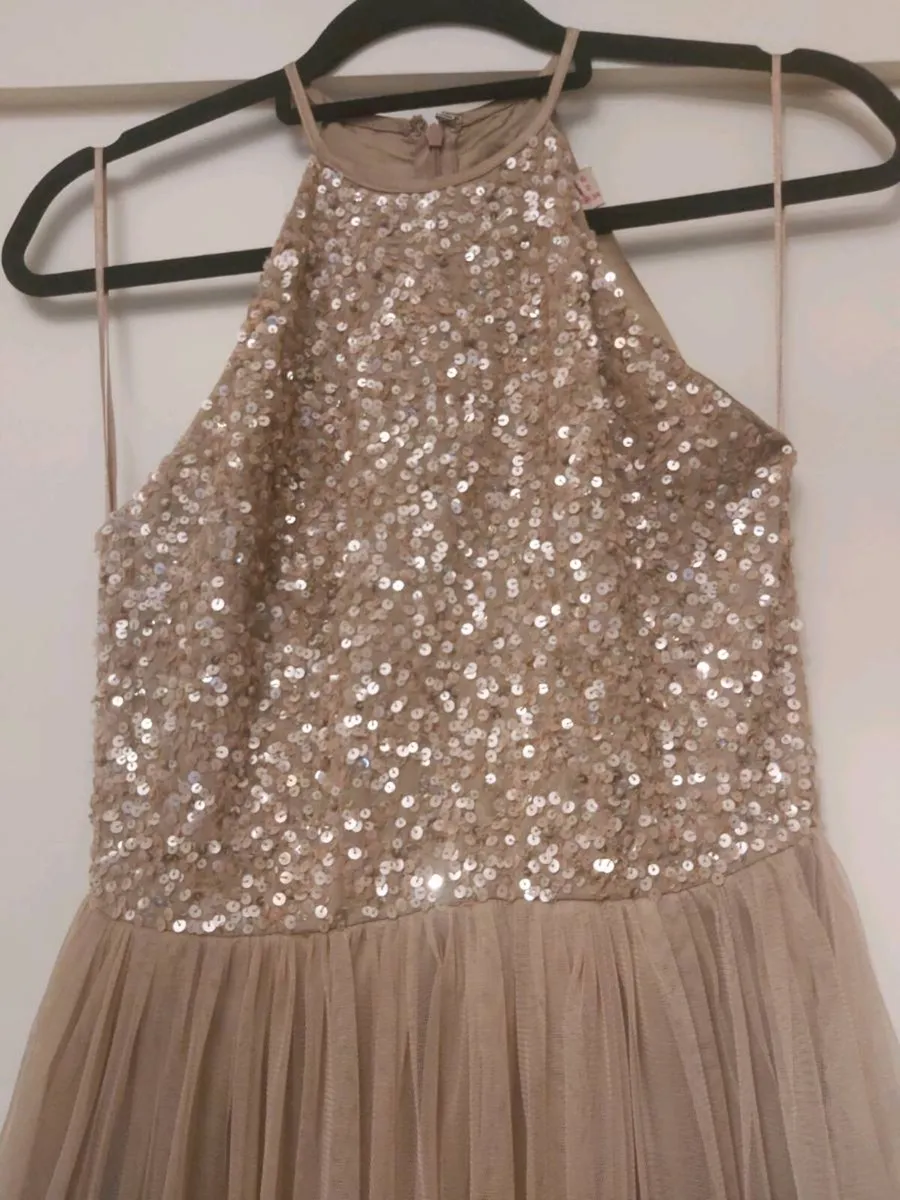 Beautiful dress - Image 3