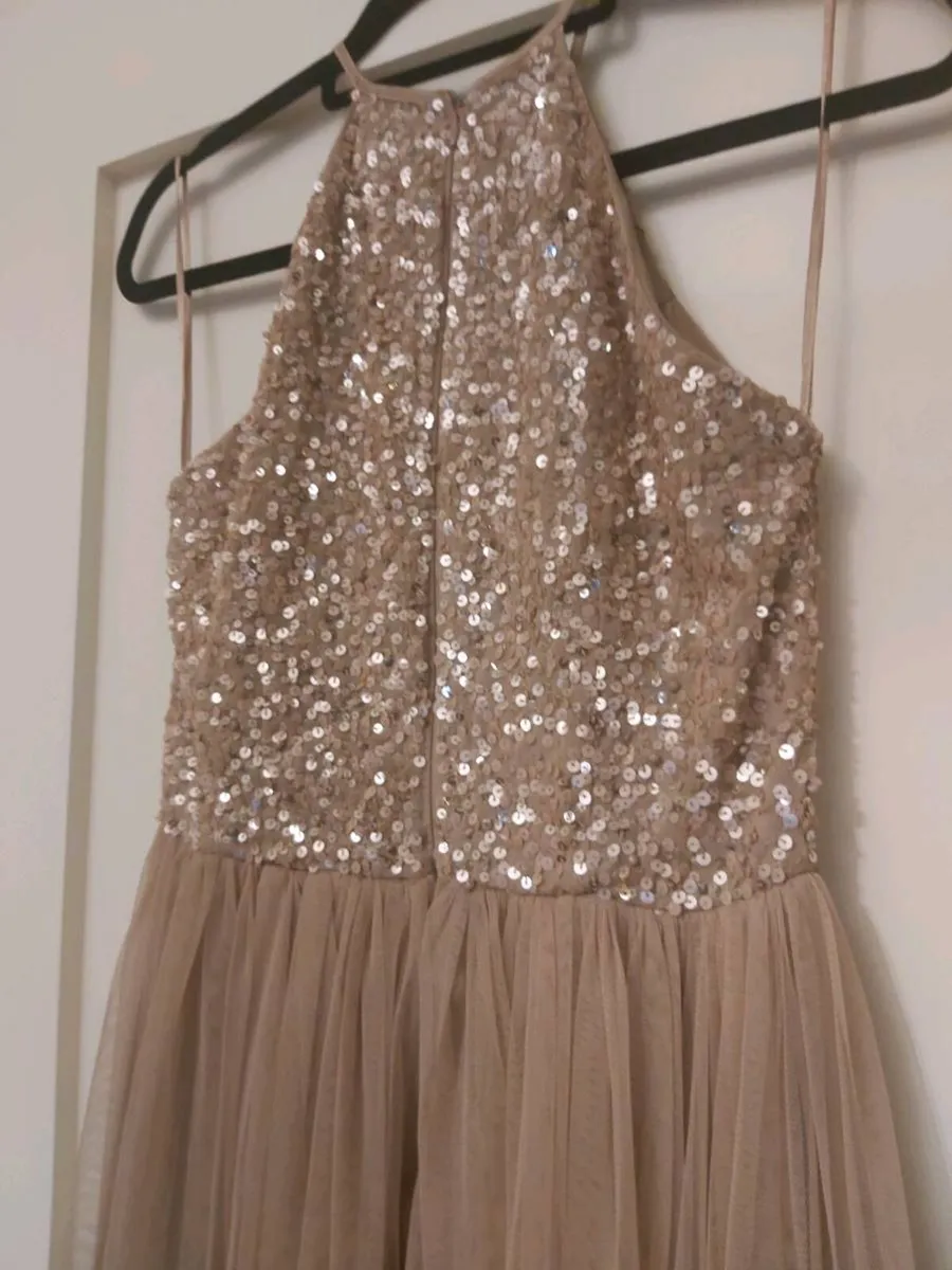 Beautiful dress - Image 4