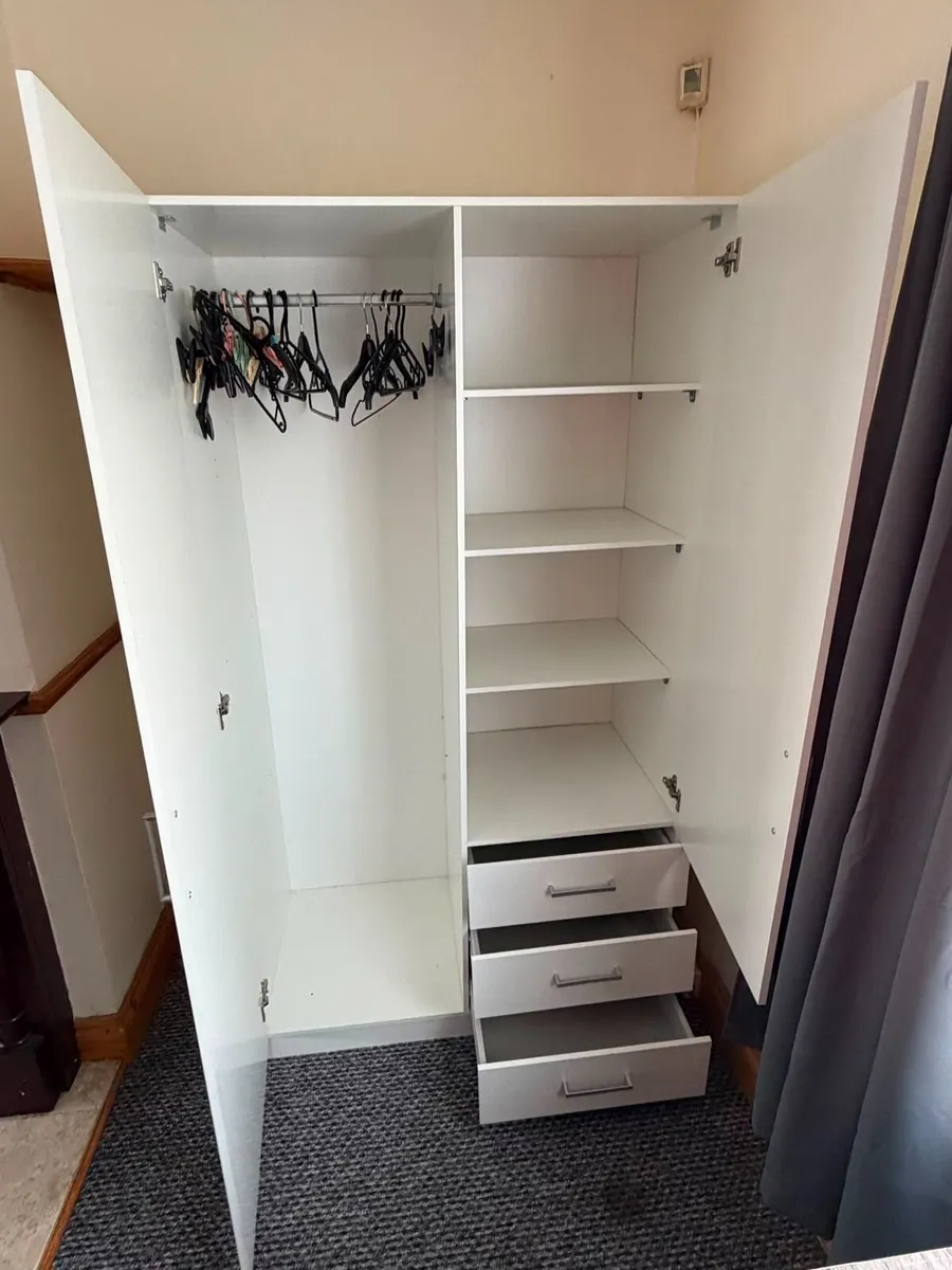 wardrobe - Image 2
