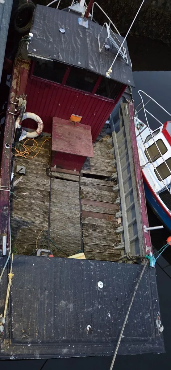 Timber boat - Image 3