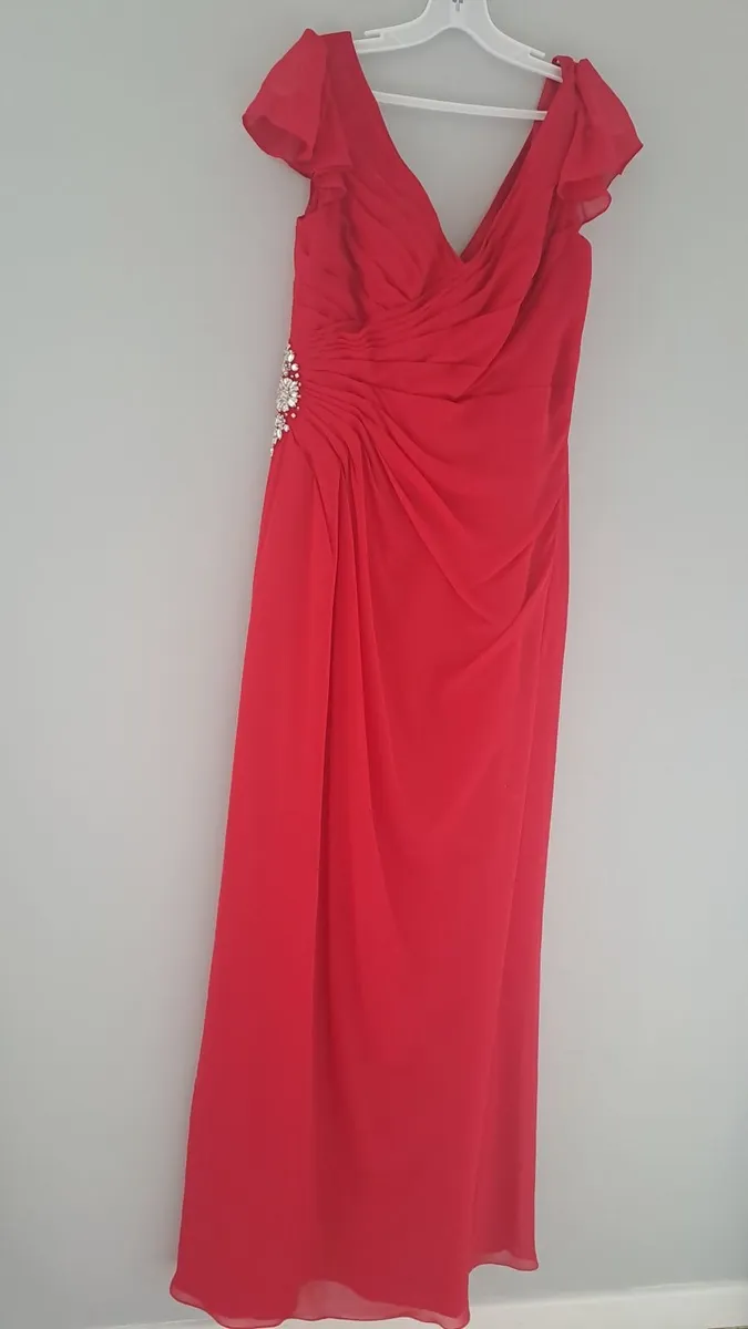 Wedding dress  2 bridesmaids dresses - Image 2