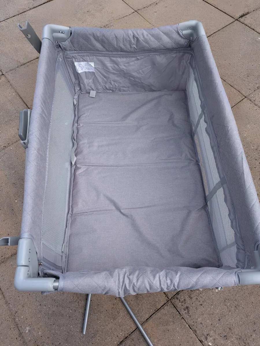 Red Kite Dreamer travel Cosleeper cot - Image 1