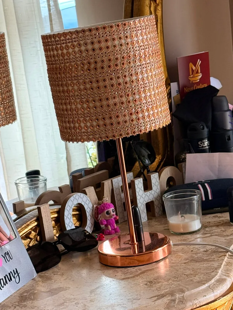 Set of 4 Matching Lamps – 60 euro - Image 2