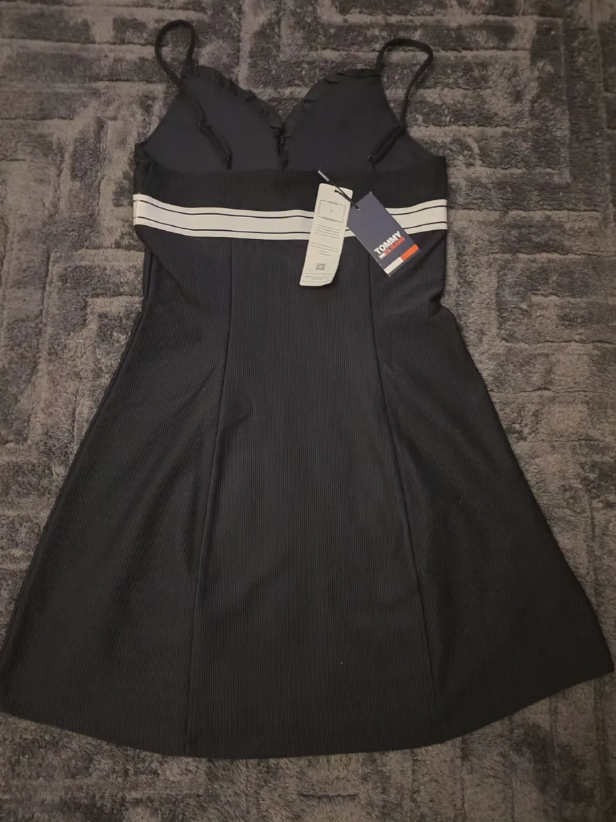 Tommy Jeans Logo Strappy Dress – Desert Sky  M - Image 3