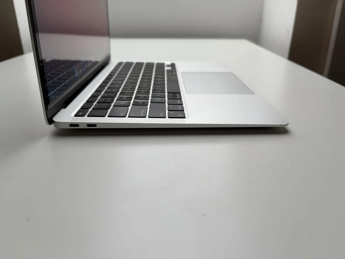 Macbook Air M1 256GB SSD 8GB Ram - Image 4