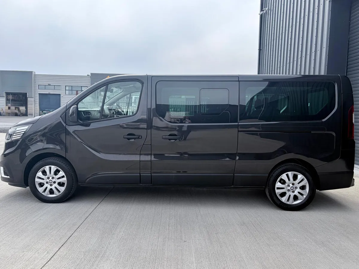 2024 Renault Trafic 9 Seater Minibus – High Spec - Image 3
