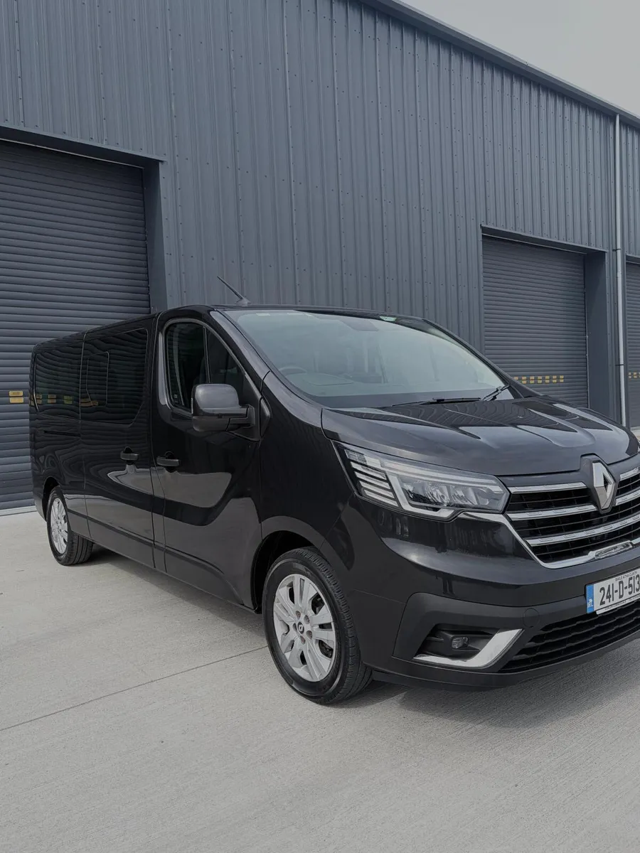 2024 Renault Trafic 9 Seater Minibus – High Spec - Image 1