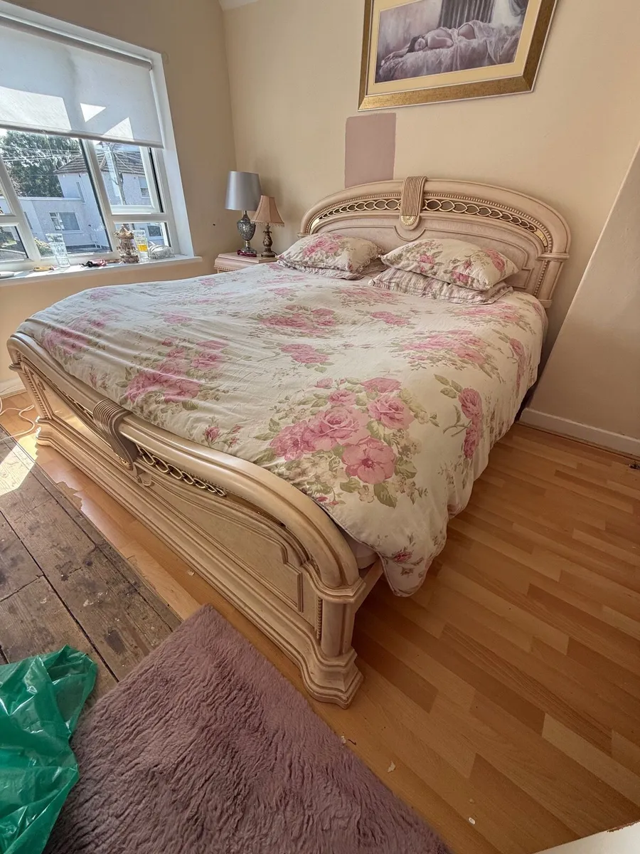 Superking bedframe with chest of drawers & locker - Image 1
