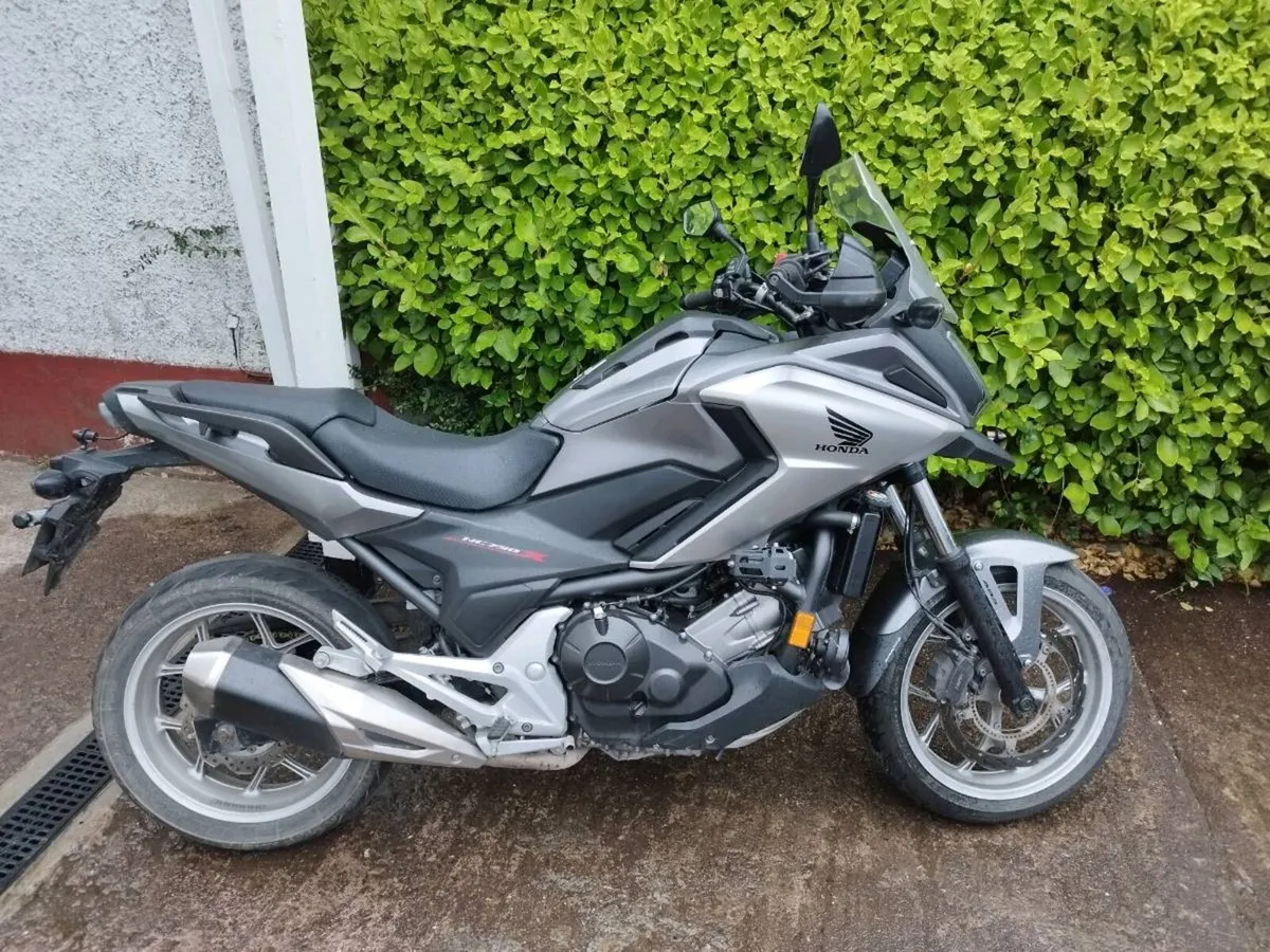Honda NC750X Manual - Image 1