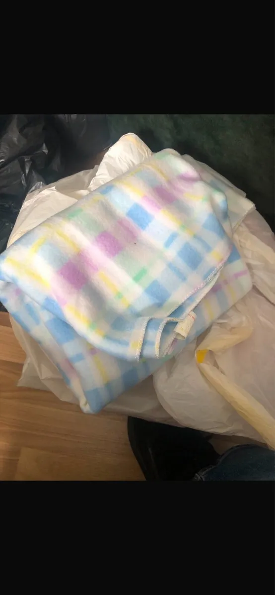 Clothes - Image 4