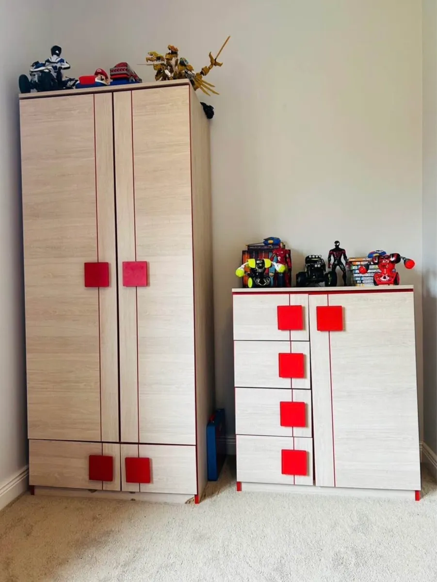 Wardrobe and Chest of Drawer Set - Image 1