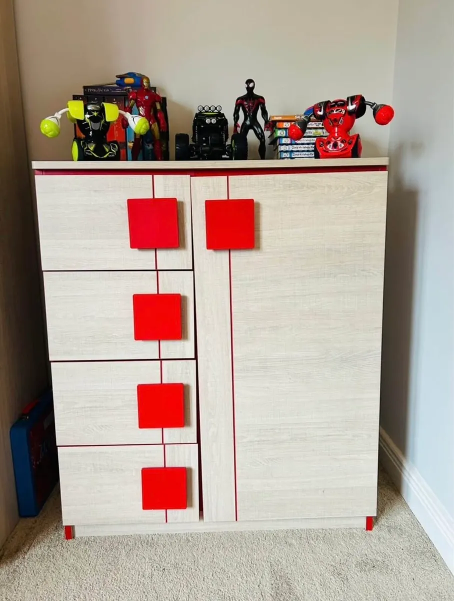 Wardrobe and Chest of Drawer Set - Image 4