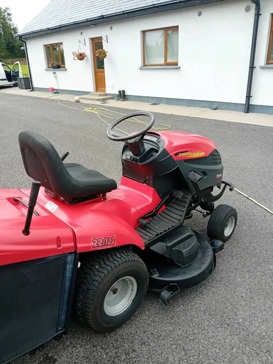 Ride on lawnmower - Image 3