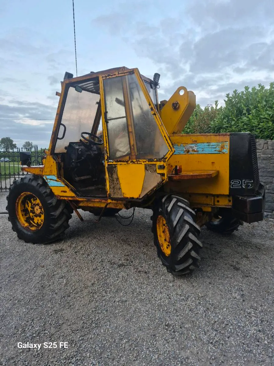Massey ferguson 25 loader - Image 2