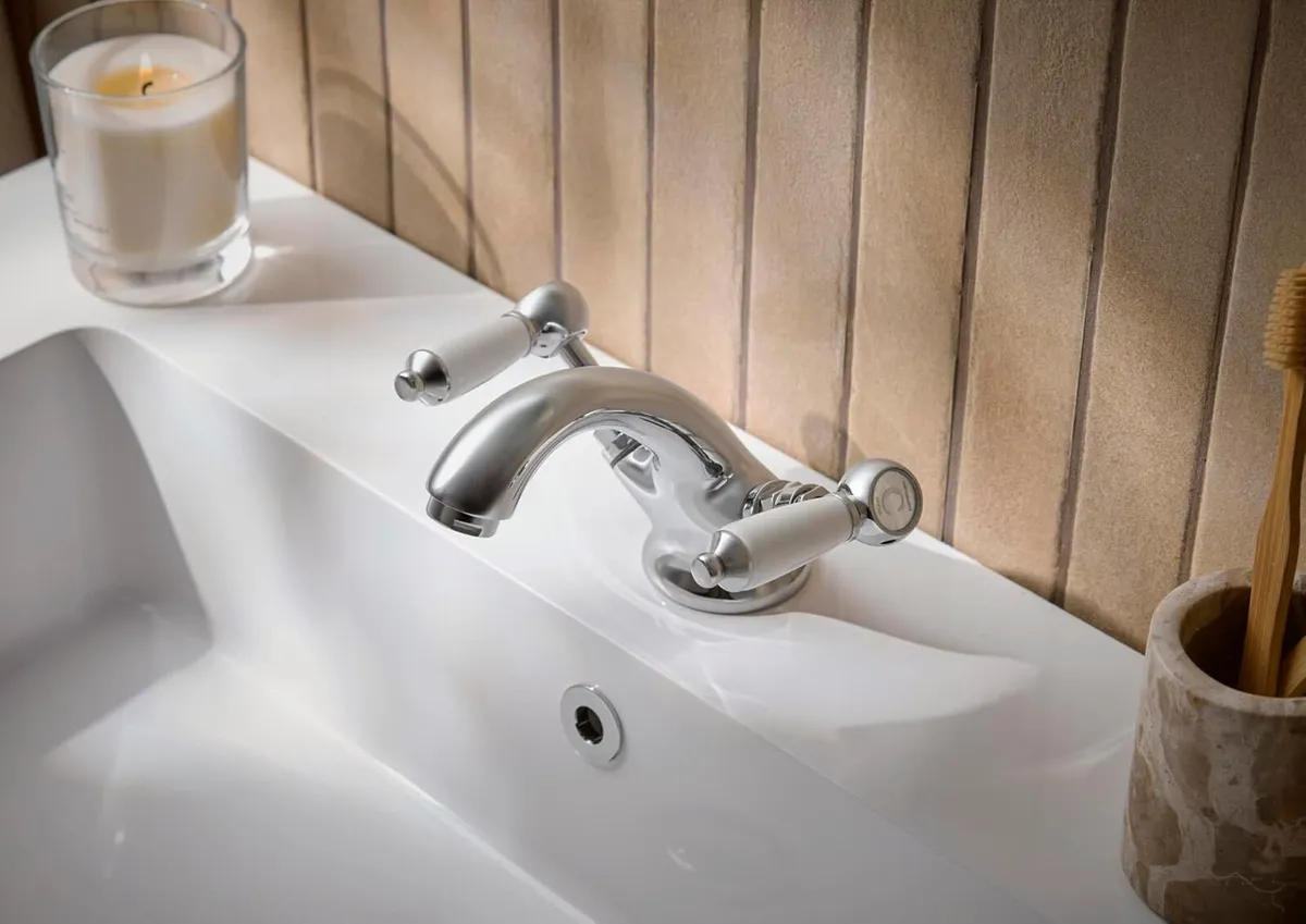 Traditional Bathroom Taps Chrome Basin Mixer Tap - Image 3
