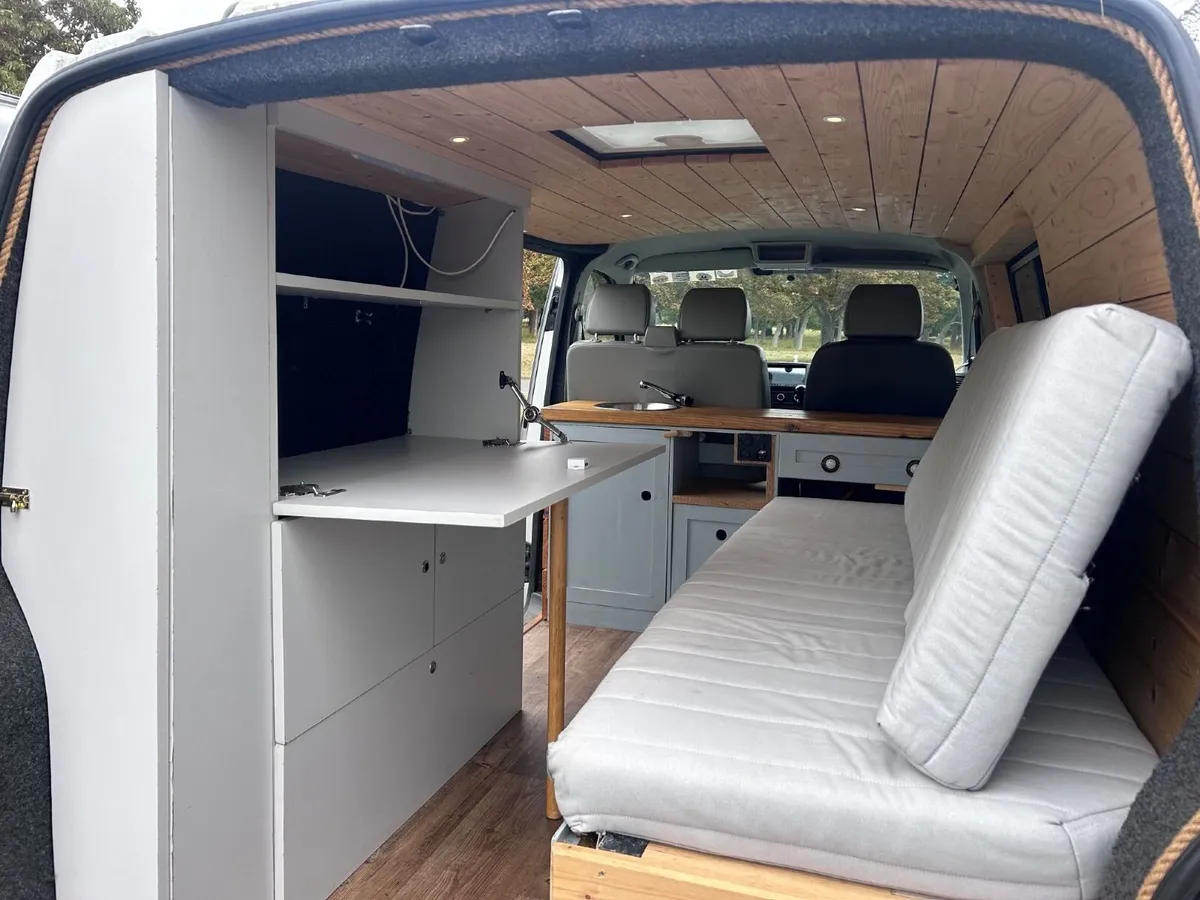 2010 Volkswagen Transporter Campervan - Image 4