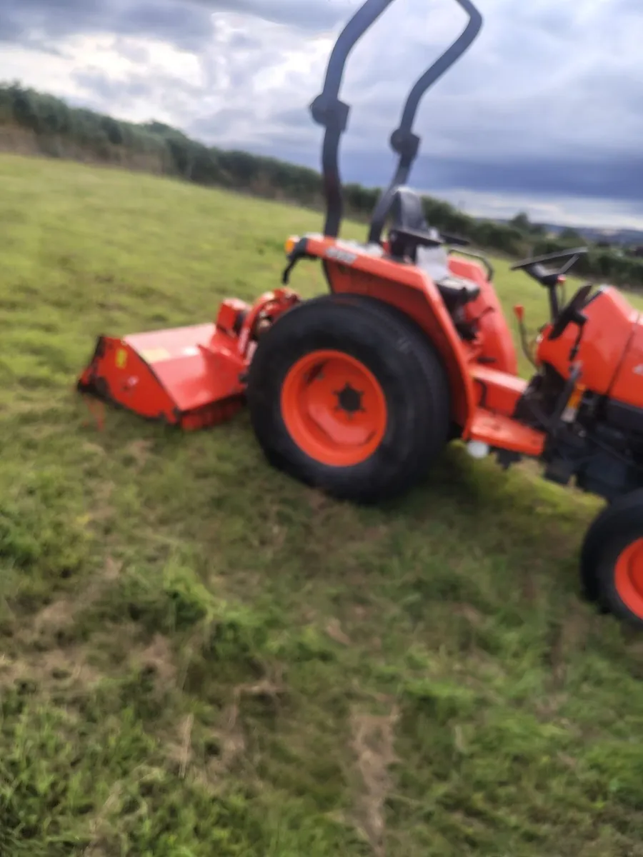 Kubota l3200 tractor - Image 1