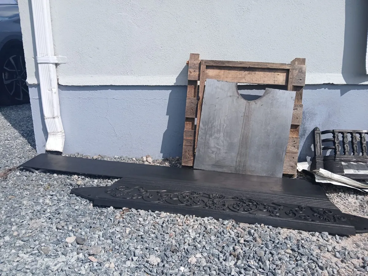 Cast Iron fireplace surround and mantlepiece - Image 3